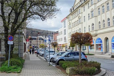 Auf der Poststraße in Aue wurde der Überfall auf den 21-Jährigen verübt. 