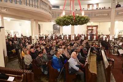 Die Rundkirche Zum Friedefürsten war bis hinauf in die zweite Empore gefüllt.