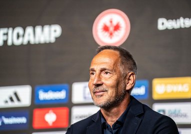 Adi Hütter will mit Eintracht Frankfurt wieder attraktiven Offensivfußball spielen.