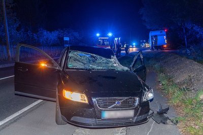 Bei einem Unfall auf der B 169 zwischen Auerbach und Rodewisch sind am Mittwochabend drei Insassen eines Volvo leicht verletzt worden. 