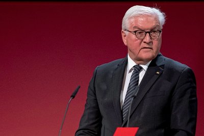 Als einen "Epochenbruch" bezeichnete Bundespräsident Frank-Walter Steinmeier am Sonntag den russischen Angriffskrieg gegen die Ukraine. 