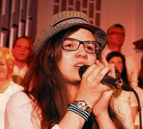 Vanessa Louise Winkler.