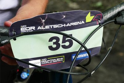 Diese Startnummer ist ein Andenken an Raphael Weißflogs Debüt im Weltcup.