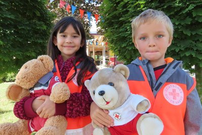 Freuen sich auf das Fest am Samstag: Miya und Niklas aus der Kita „Frohe Zukunft“.