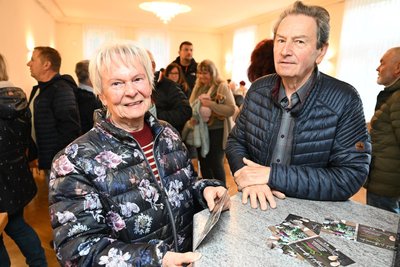 Christine und Helmar Drescher aus Lugau waren früher gern zum Tanz in der Stadthalle in Oelsnitz.