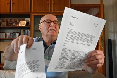 Michael Schubert, bis zum Vorruhestand bei der Bahn beschäftigt, sammelte vor 15 Jahren Unterschriften gegen die Einstellung der Linie Chemnitz-Berlin.