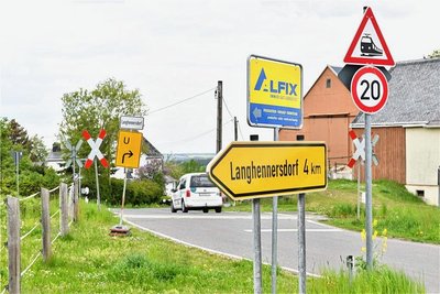In Großschirma ist bereits eine Umleitung nach Langhennersdorf ausgeschildert. 