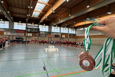 Um diese Medaillen ging es beim Siegmund-Schuster-Gedenkturnen. Foto: Kathrin Strömer