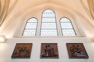 Die Pfarrei „Mariä Geburt“ umfasst die früheren Pfarreien Aue, Schwarzenberg, Zwönitz und Stollberg.