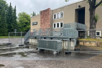 Zäune für das Konzert stehen auch schon.