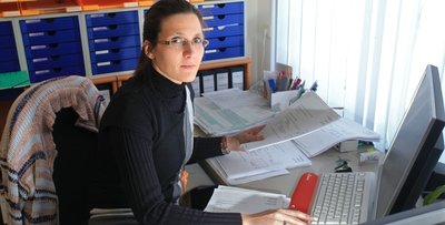 
              <p class="artikelinhalt">Blanche Benzner wurde durch Dohrns Firma an den Auer Pflegedienst Muricare vermittelt. Das Gesundheitswesen sei eine der Branchen, in denen auch Hartz-IV-Empfänger Chancen haben, sagt Andreas Dohrn.</p>
            