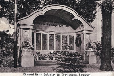Das frühere unterdessen abgerissene Denkmal für die Opfer des Ersten Weltkrieges in Bärenstein.