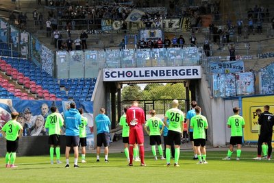 Nach dem Spiel gegen den FC Hansa Rostock II gingen die CFC-Kicker zu ihrem Anhang. 