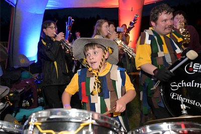 Der neunjährige Finley Wagner (vorn) spielt seit 1,5 Jahren bei den Eibenstocker Schalmeien und war auch beim Treffen am Samstag mit von der Partie.