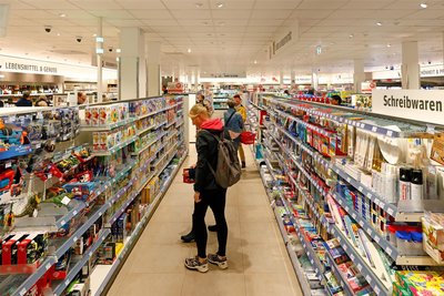 Viel Platz und viel Auswahl bietet der neue Drogeriemarkt in Thalheim.