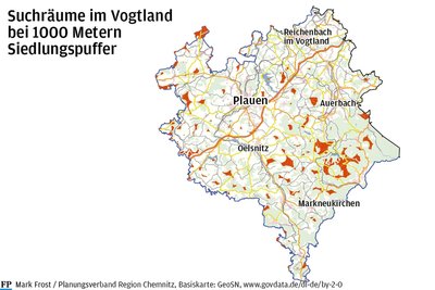 Die Präsentation fand höchste Aufmerksamkeit. Farblich hervorgehoben sind jene Gebiete, die bei Anwendung der 1000-Meter-Abstandsregel für Windkraftanlagen in Frage kämen.