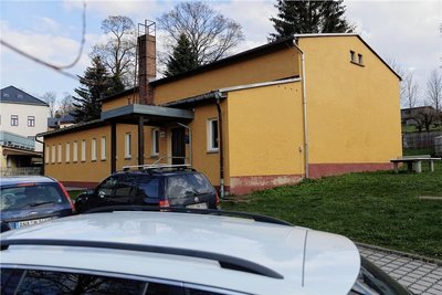 Die Turnhalle in Cunersdorf ist eine der Sportstätten um die es im Grundsatzbeschluss des Stadtrates geht. Nach dem werden für deren Nutzung künftig Gebühren fällig. 