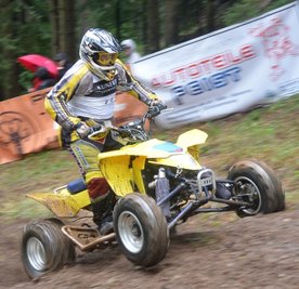 Thomas Pöch aus Fraureuth steuerte sein Quad, eine Suzuki LTR 450, auf den Bronzerang. 
