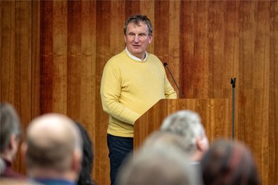 Stellte in Plauen den Sachstand möglicher Windkraftstandorte für das Vogtland vor: Sebastian Kropop, Geschäftsstellenleiter des Planungsverbandes Region Chemnitz.