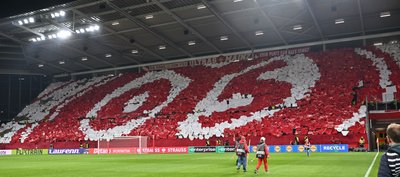 Die Mainzer Fans mit einer Choreografie beim Conference-Viertelfinale. (Archivbild)