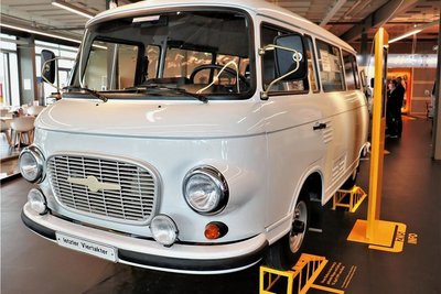 Dieser B 1000 verfügte über einen Viertakt-Motor. Er war der letzte, der vor der Schließung vom Band lief. 