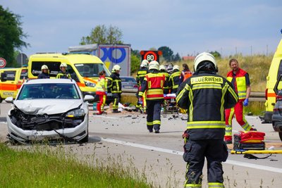 Neben Feuerwehr, Rettungsdienst und Polizei kam auch ein Rettungshubschrauber zum Einsatz.