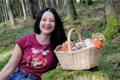 Pilzberaterin Sandra Gruner will mit ihren Kollegen zur Pilzausstellung auf den Pilz des Jahres aufmerksam machen. Es ist der Fliegenpilz. 