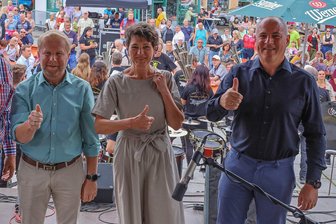 35 Jahre Deutsche Einheit: Das Göltzschtal feiert mit den Geschichten (un)vergessener Frauen - Die Bürgermeister des Göltzschtals: Marco Siegemund (Falkenstein), Kerstin Schöniger (Rodewisch) und Jörg Kerber (Ellefeld). Es fehlt Jens Scharff (Auerbach).
