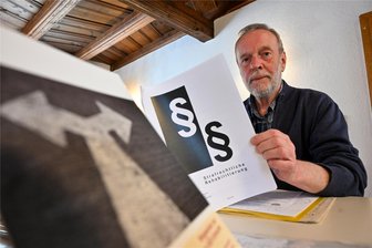 35 Jahre nach dem Ende der SED-Diktatur: Utz Rachowski informiert in Rochlitz über SED-Unrecht - Seit September informiert Utz Rachowski in Sachsen zu Rehabilitierungsmöglichkeiten nach dem SED-Unrechtsbereinigungsgesetz.