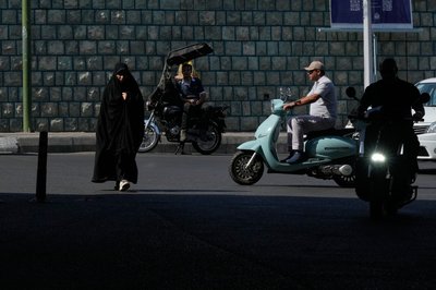 In Irans Hauptstadt Teheran geht während der Verhandlungen das Leben weiter.