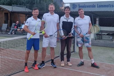 Die siegreichen Oelsnitzer, von links Steffen Lachmann, Sebastian Stange, Marcel Fischer und Jens-Uwe Affeldt.