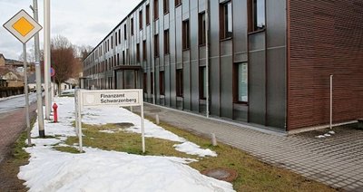 Schwarzenberg steht mit 21.000 versendeten Bescheiden an der Spitze der vier Finanzämter.