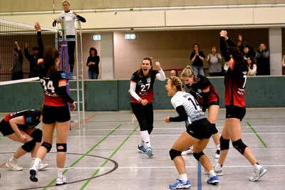 Doch noch Grund zur Freude: In ihrem zweiten Play-off-Spiel haben die Wildcats einen 0:2-Rückstand gegen die L.E.Volleys III noch zum 3:2-Erfolg drehen können.