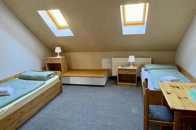 Einfache Unterkünfte bietet das Haus der Awo in Breitenbrunn auch für Biker, Wanderer oder Pilger an.