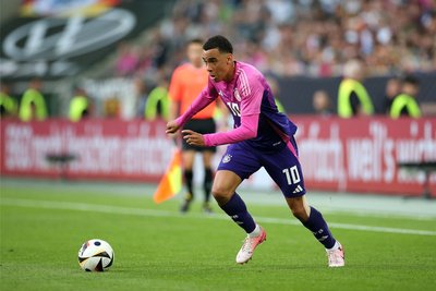 Jamal Musiala: Unberechenbarer Daueraktivposten auf dem Flügel, wie von den traurigen Schotten auch von den tapferen Ungarn nie zu halten. Dazu im zweiten Spiel der zweite Treffer, erneut eine Galavorstellung des Münchners. Note: 1,0.