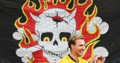  Vincent Vermeij (Dynamo Dresden) jubelt nach seinem Tor zum 1:0.