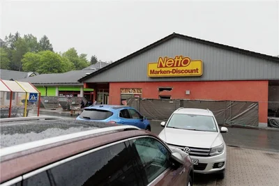 Die Netto-Filiale am Annaberg-Buchholzer Bahnhofplatz wird erweitert und umgebaut. 