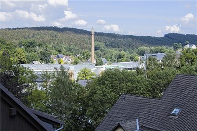 Blick auf die KSG: Um Energie zu sparen,zieht die Gornsorfer Firma ihr Verwaltungsgebäude leer. 