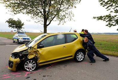 Ein VW und ein Opel stießen am Donnerstag in Neukirchen zusammen.