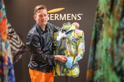 René König arbeitet für seine „Germens“-Hemden mit Künstlern zusammen, die ihm seine Motive entwerfen.