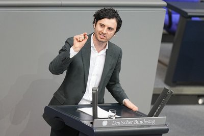 Der Berliner SPD-Bundestagsabgeordnete, Hakan Demir, sieht in der SPD-Fraktion keine Bereitschaft, weitere Teile der Reform des Staatsangehörigkeitsrechts von 2024 rückabzuwickeln. (Archivbild)