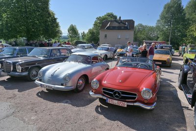 Regelmäßig ist die Alte Ziegelei in Niederwürschnitz Treffpunkt für Oldtimerfreunde.