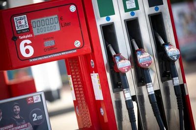 Tanken ist zuletzt wieder etwas teurer geworden. (Archivbild)