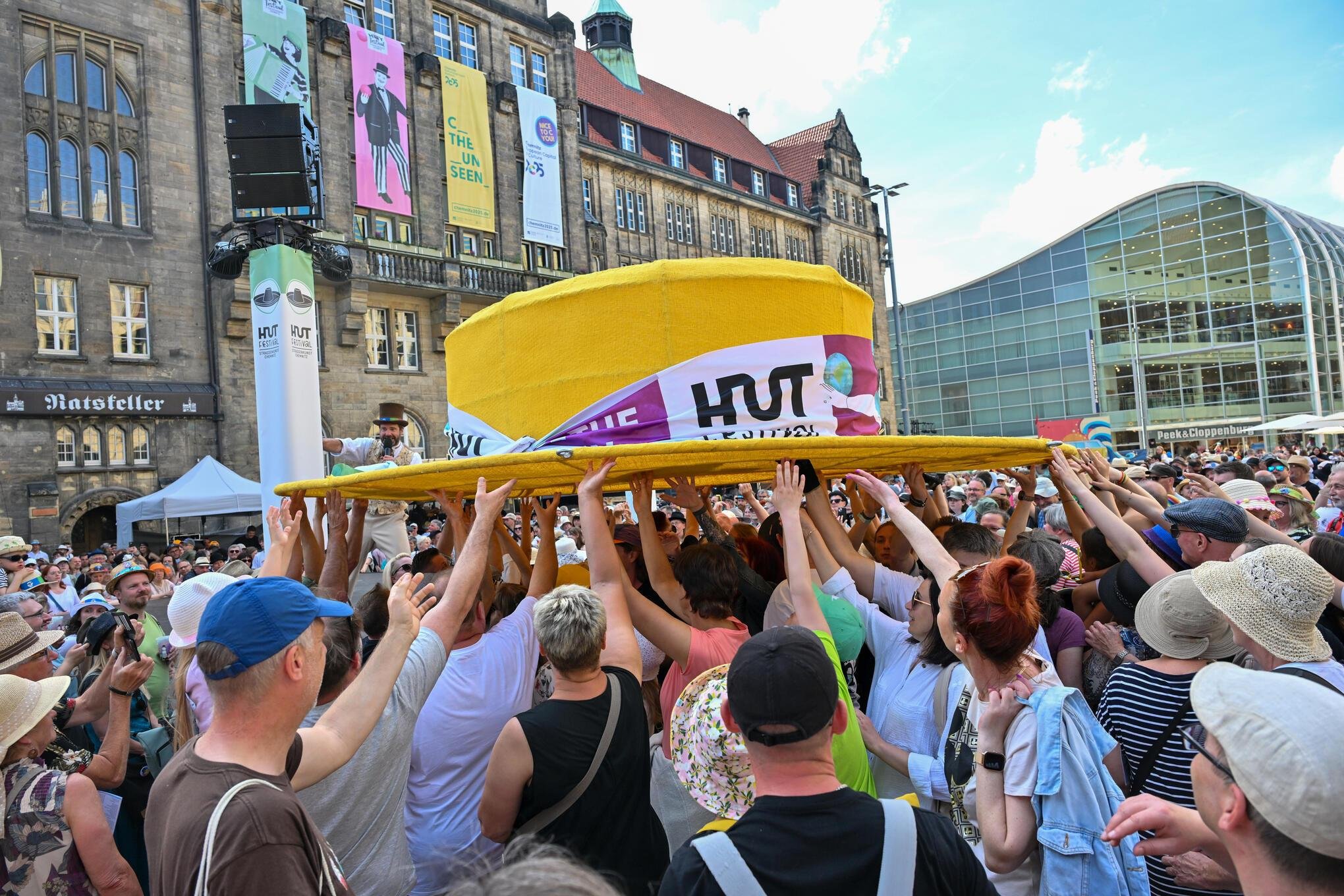 Straßenkunst in der Chemnitzer Innenstadt beim 9. Hutfestival