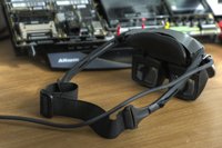 Der Demonstrator der mobilen, optoelektronischen, noninvasiven Sehhilfe und das Entwicklungs- board