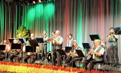 Den Herolder Blasmusikanten, hier beim Konzert im Volkshaus, ist auch in der schwierigen Coronazeit kein Musiker abgesprungen. 
