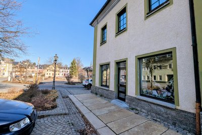 Der neue Laden befindet sich in diesem Haus direkt am Elterleiner Markt.