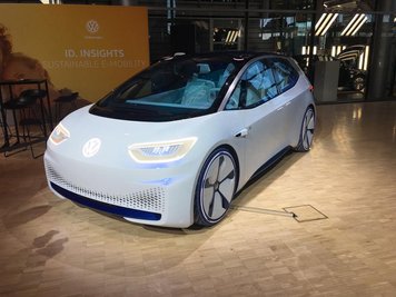 So soll der VW I.D. - ein Auto mit rein elektrischem Antrieb - aussehen. Ab Ende 2019 wird er in Zwickau produziert. 