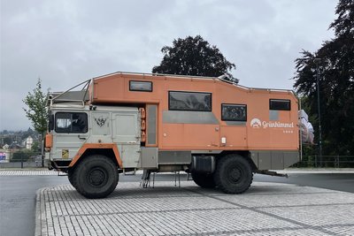 Eine Woche stand Familie Krützmann mit ihrer fahrenden Einzimmerwohnung auf dem Parkplatz vor der Schlossarena in Auerbach. Für zwei Tage ging es schließlich noch an die Talsperre in Falkenstein.