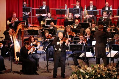 Konzertmeister Michael Schmidt im Galaprogramm